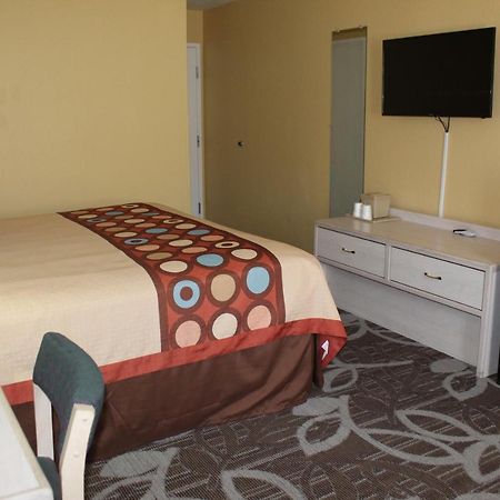 Super 8 By Wyndham Nephi Hotel Exterior photo