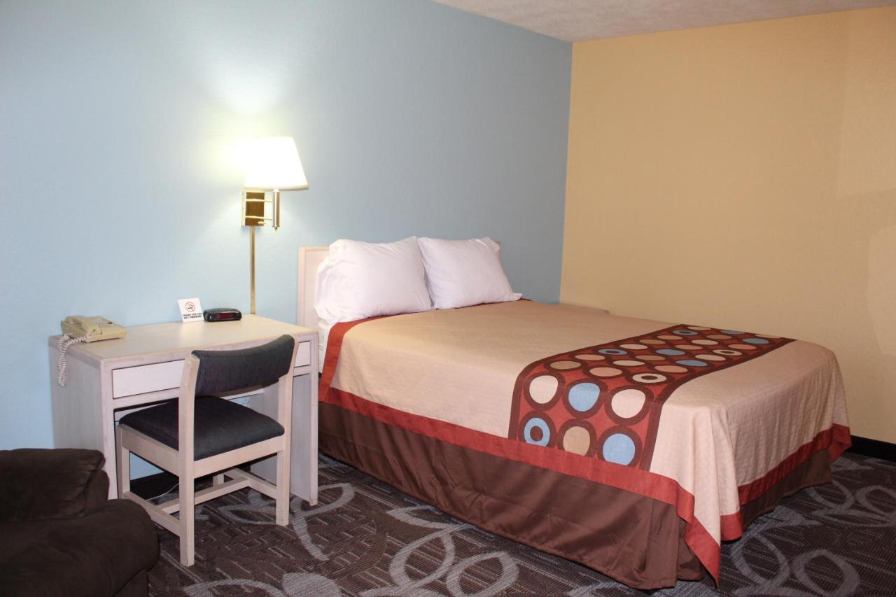 Super 8 By Wyndham Nephi Hotel Exterior photo